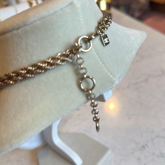 Banana Republic gold tone with white/crystal stones costume necklace - Picture 3 of 3